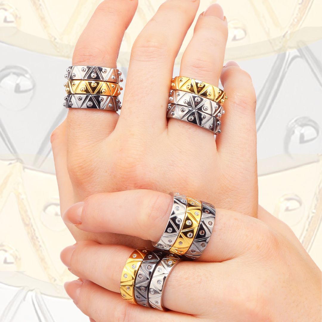 Light Serenity Ring - Gold
